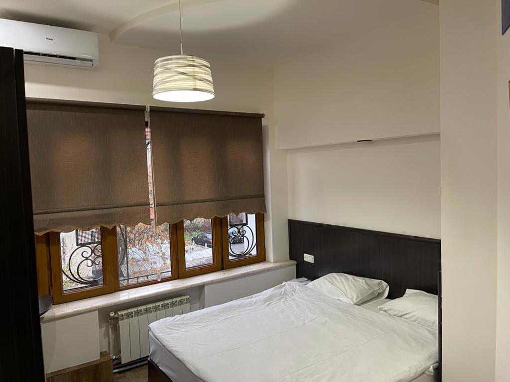 Yerevan Hostel Eksteriør billede