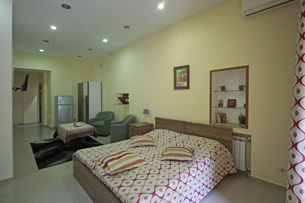 Yerevan Hostel Eksteriør billede