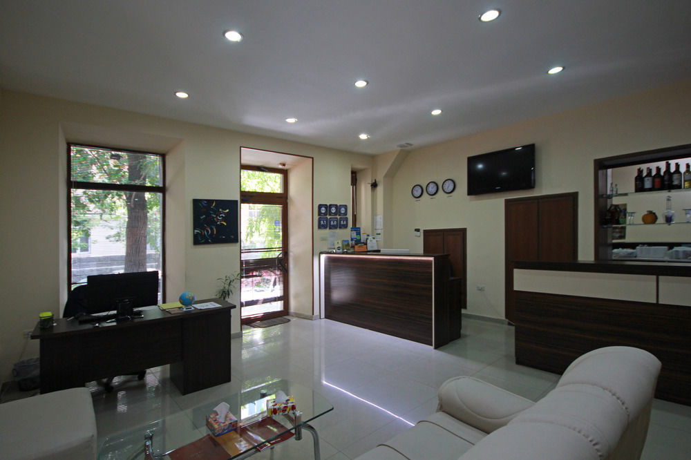 Yerevan Hostel Eksteriør billede